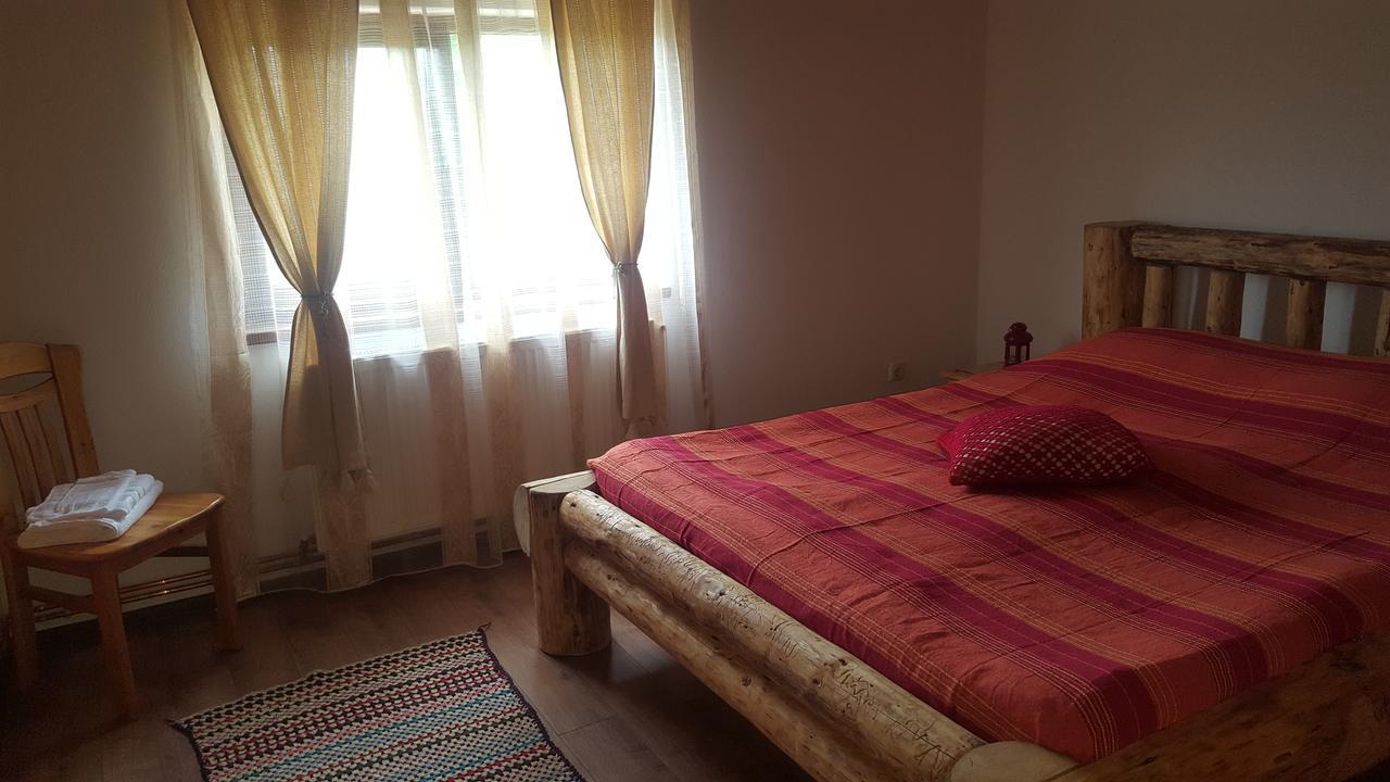 Casa Din Piatra Hotel Poiana  Kültér fotó