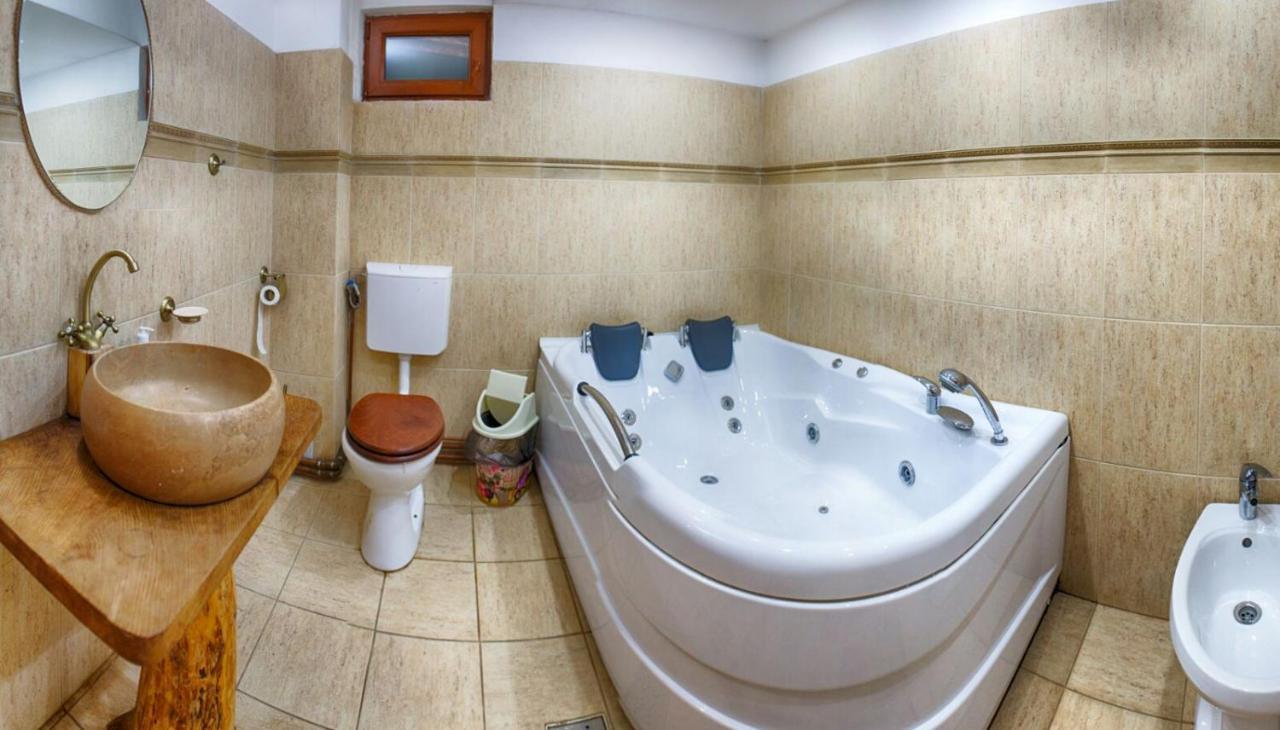 Casa Din Piatra Hotel Poiana  Kültér fotó